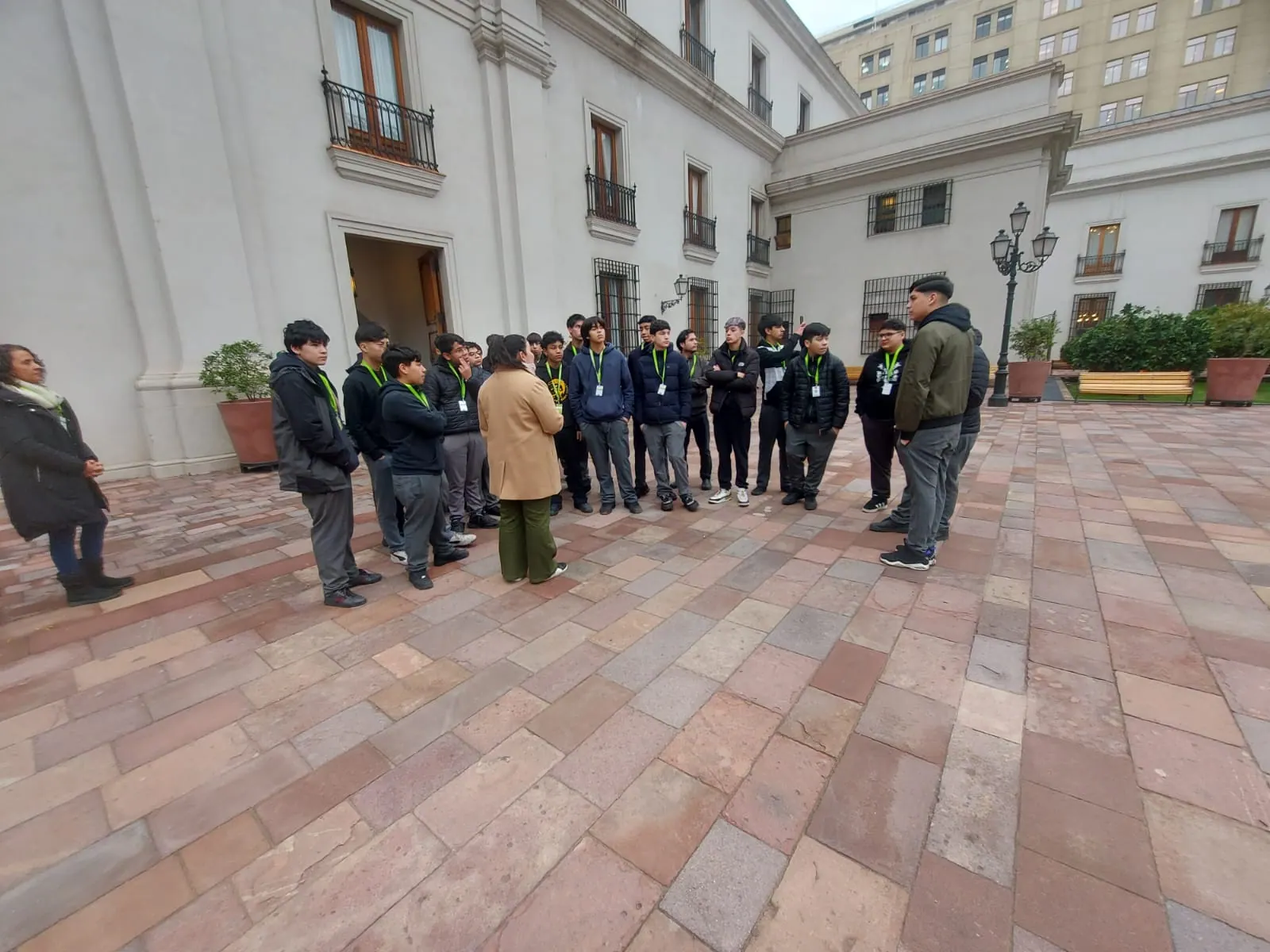 Salida Pedagógica a La Moneda — 1° Medio B — foto 32